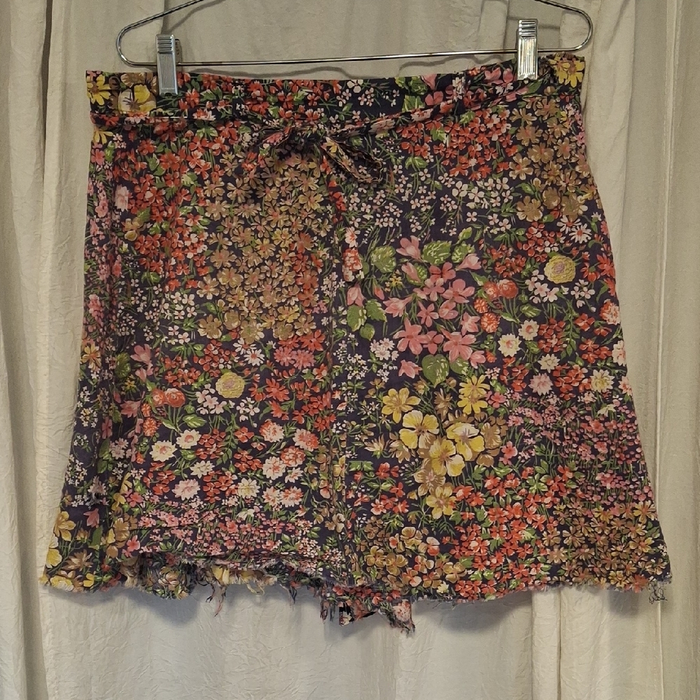 Vintage Floral Print Wraparound Skirt